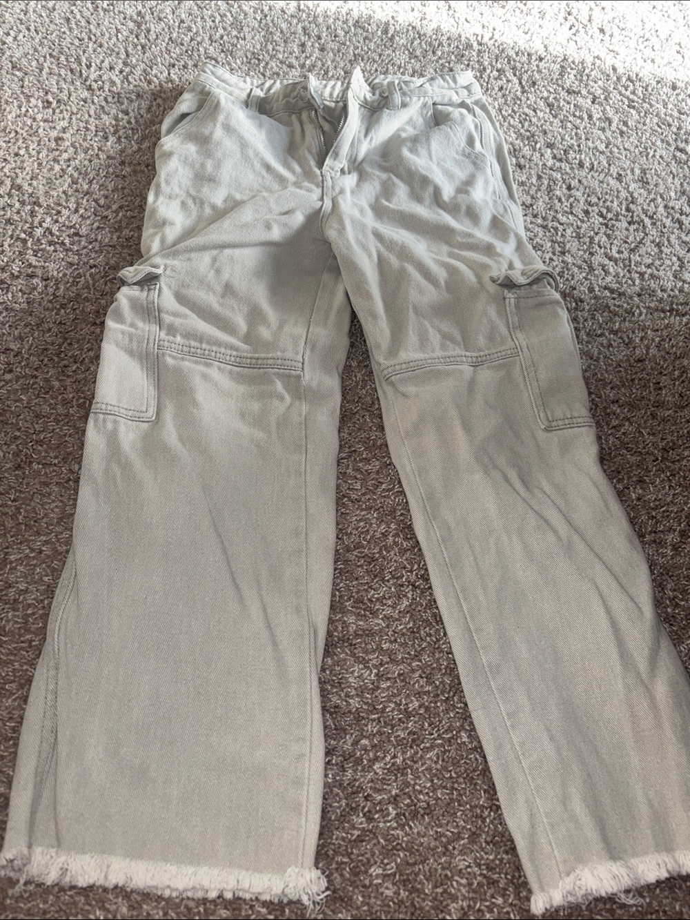 Women’s beige cargo pants